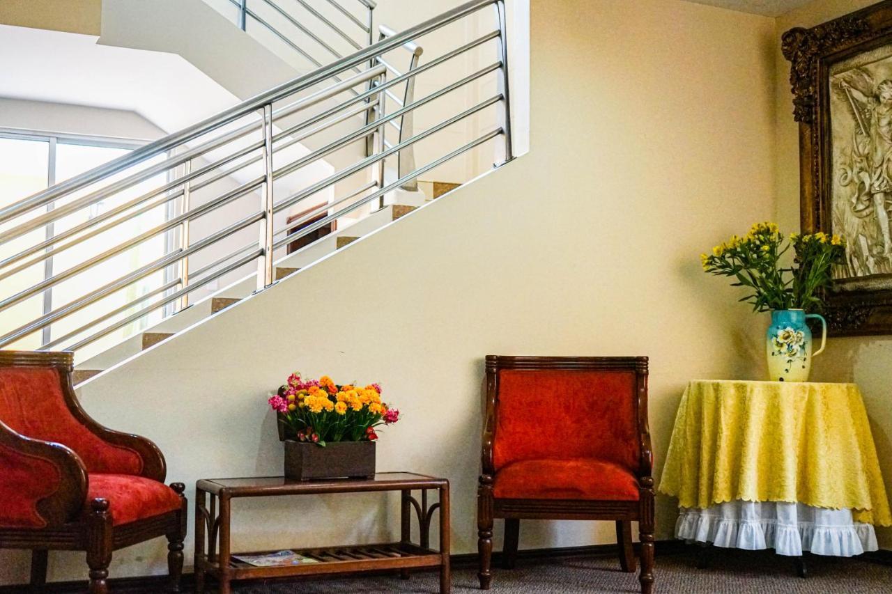 Hotel Makroz Latacunga Ngoại thất bức ảnh