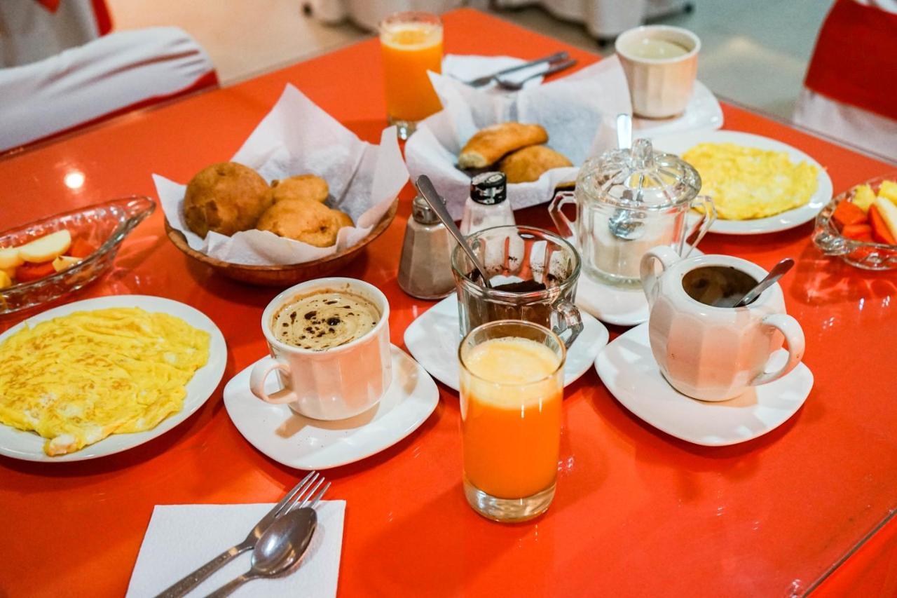 Hotel Makroz Latacunga Ngoại thất bức ảnh
